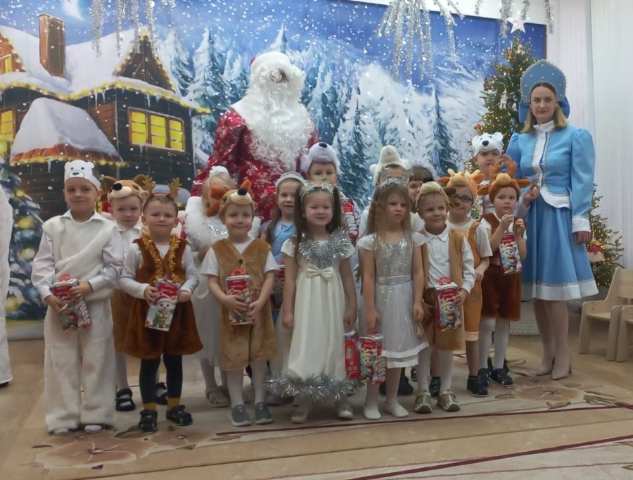 Новогодние приключения малышей