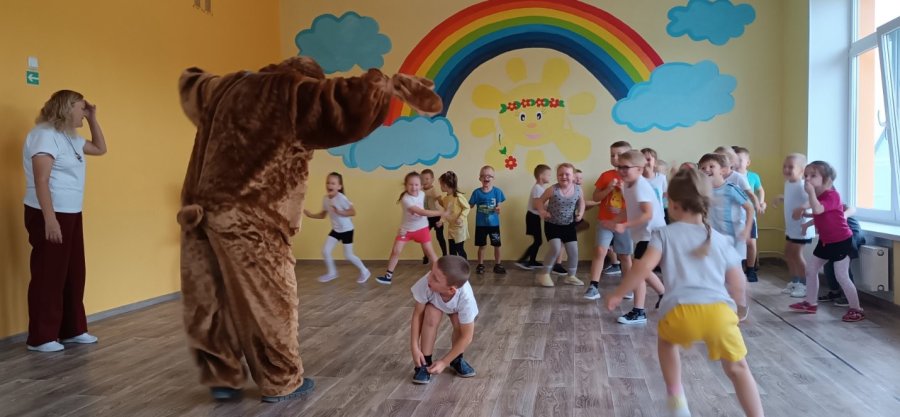 Физкультурный досуг «В гости к Мише»!